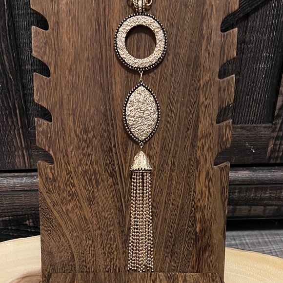 3/$18 Gold Pendant Necklace with Tassel Lot 736 - Picture 2 of 10